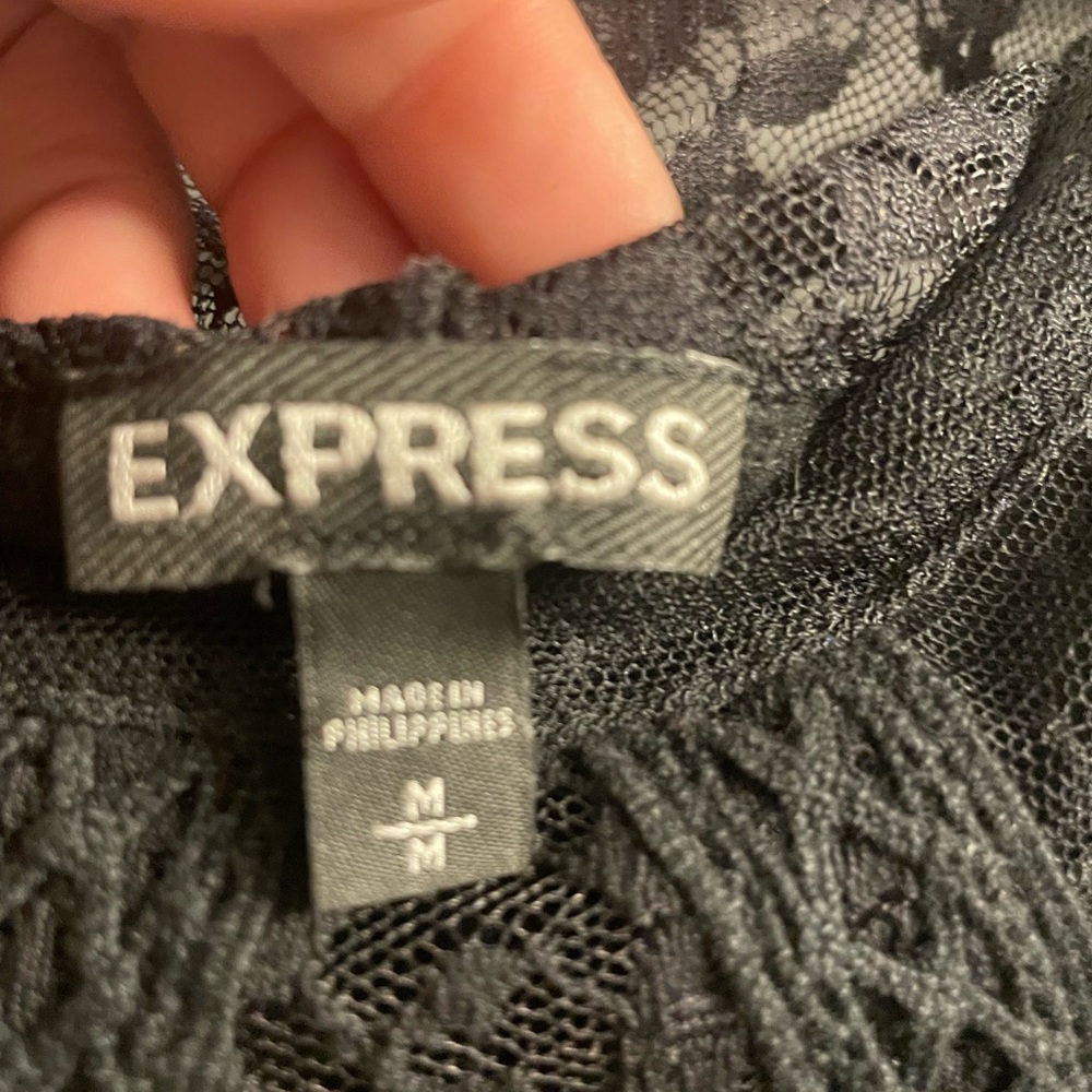 Express Smocked Lace Neckline & 3/4 Sleeves Size Medium, Like New! - Picture 6 of 8